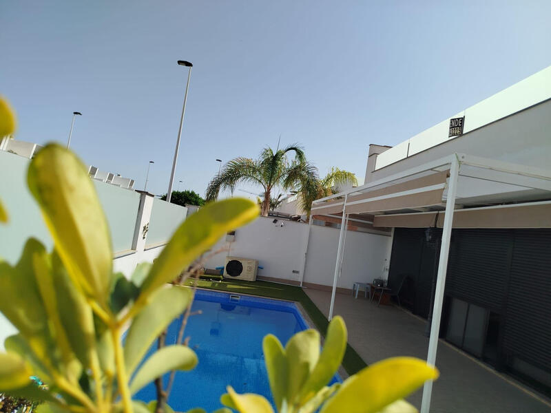 2 Cuarto Villa en venta
