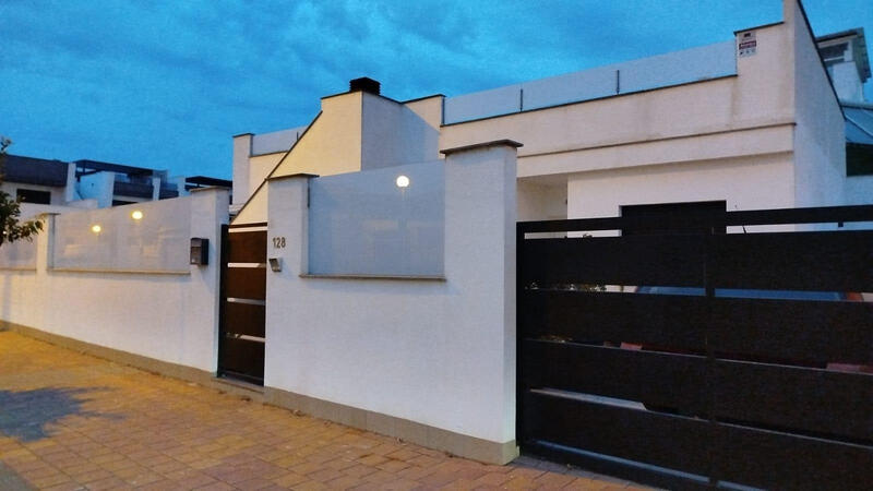 2 Cuarto Villa en venta