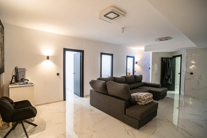 6 sovrum Villa till salu