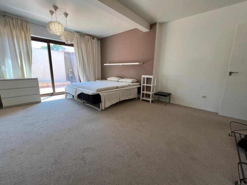 5 bedroom Villa for sale