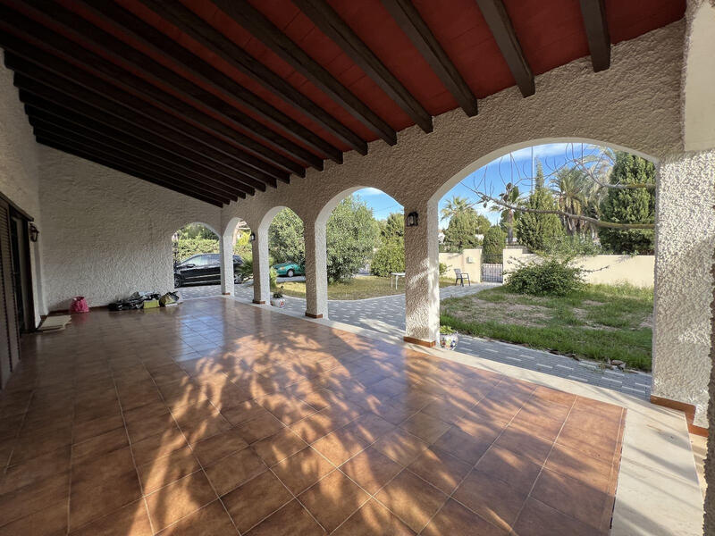 5 bedroom Villa for sale