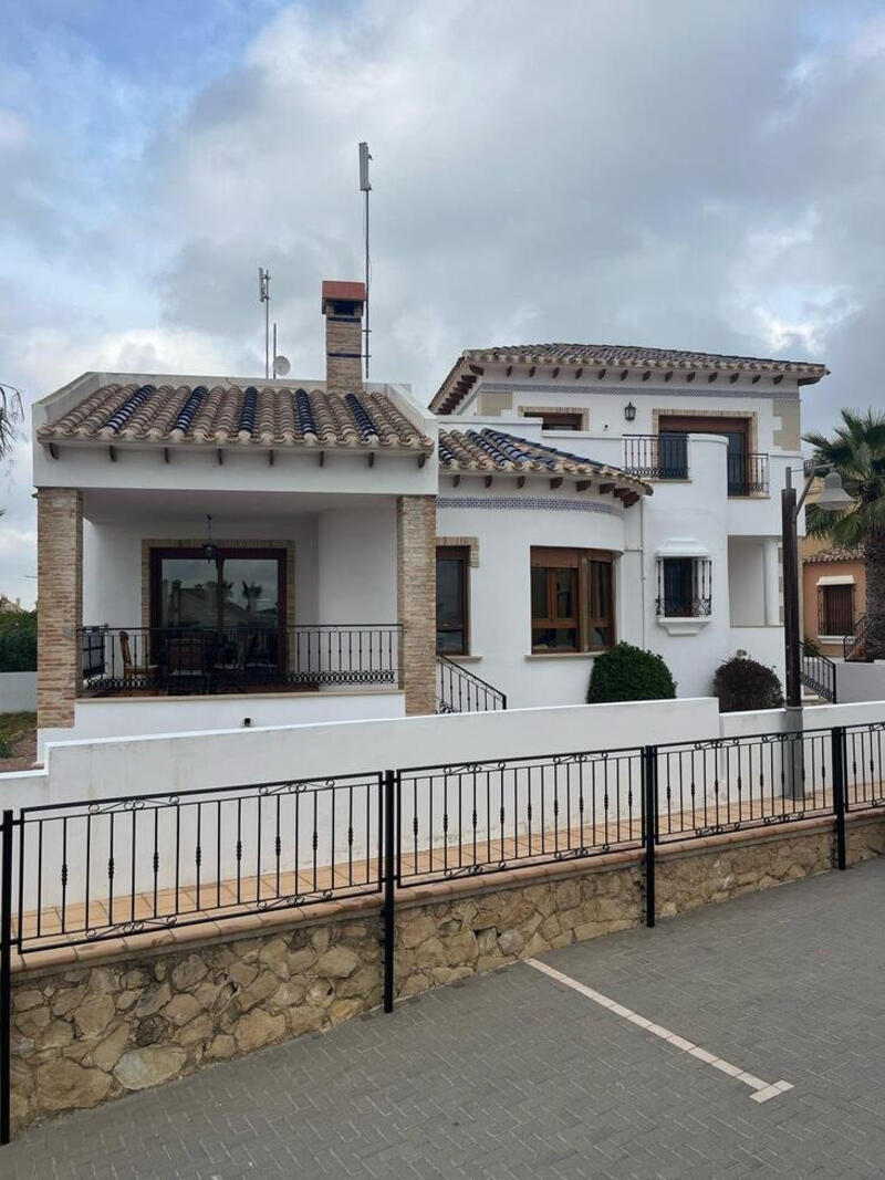 Villa for sale in Algorfa, Alicante