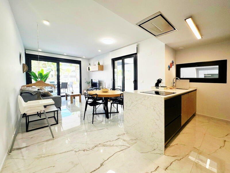 2 slaapkamer Appartement Te koop