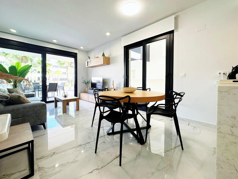 2 slaapkamer Appartement Te koop