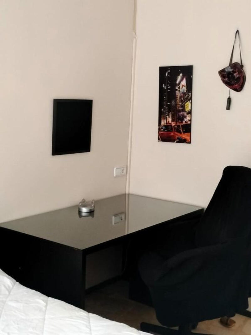 7 bedroom Apartment for sale