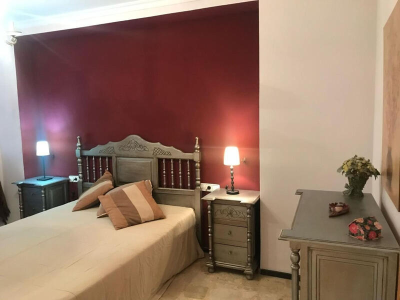 7 bedroom Apartment for sale