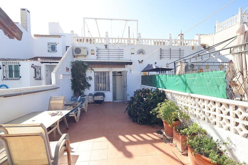 3 slaapkamer Gezinswoning Te koop