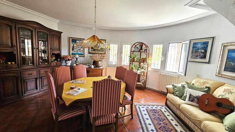 5 soverom Villa til salgs