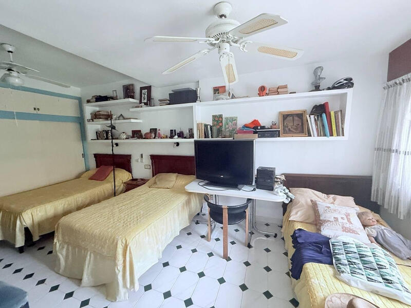 4 Cuarto Villa en venta