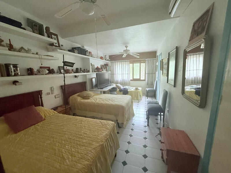 4 Cuarto Villa en venta