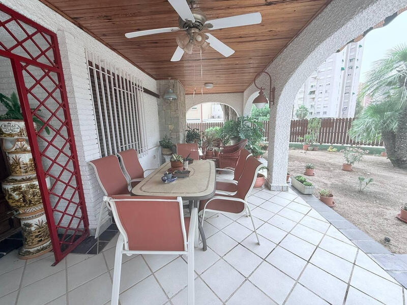 4 Cuarto Villa en venta