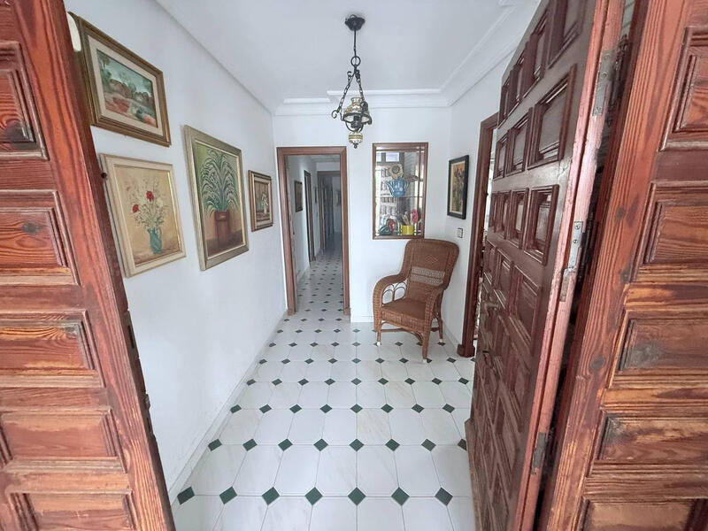 4 Cuarto Villa en venta