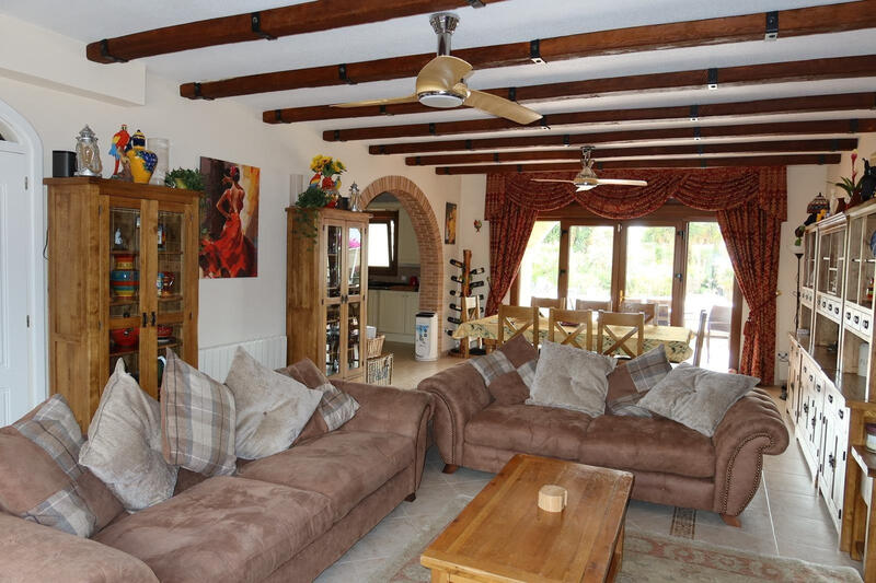 5 bedroom Country House for sale