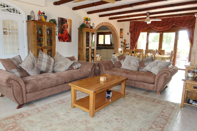 5 bedroom Country House for sale