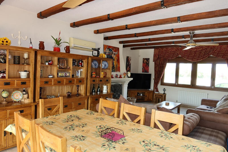 5 bedroom Country House for sale