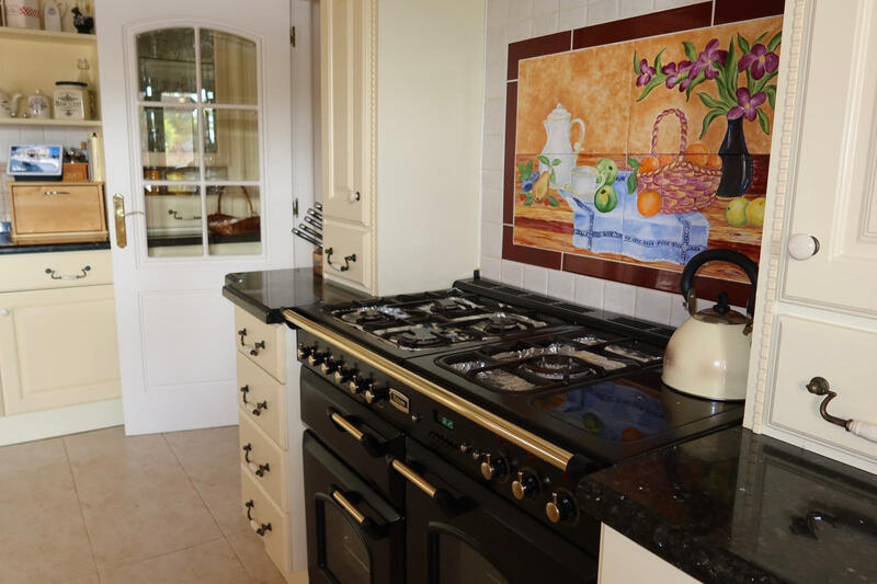 5 bedroom Country House for sale
