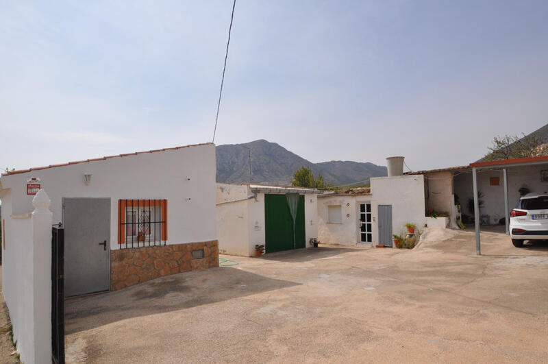 9 Cuarto Casa de Campo en venta