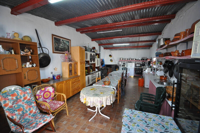 9 Cuarto Casa de Campo en venta