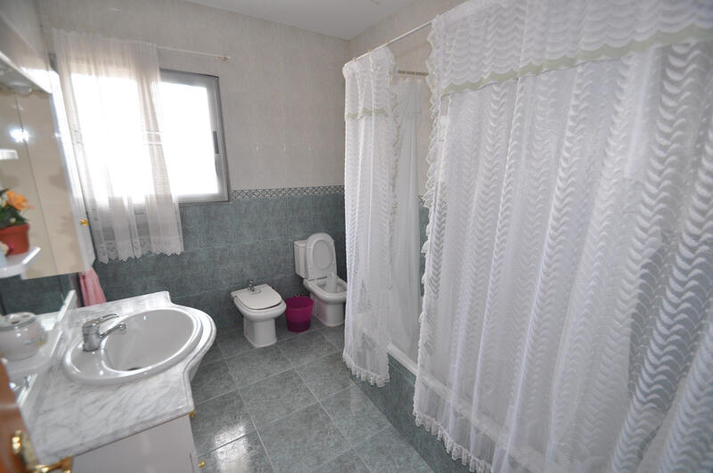 9 Cuarto Casa de Campo en venta