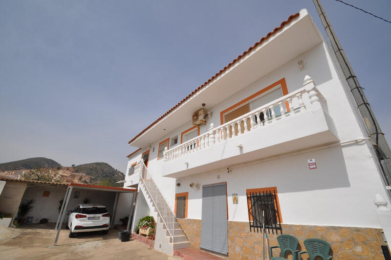 9 Cuarto Casa de Campo en venta