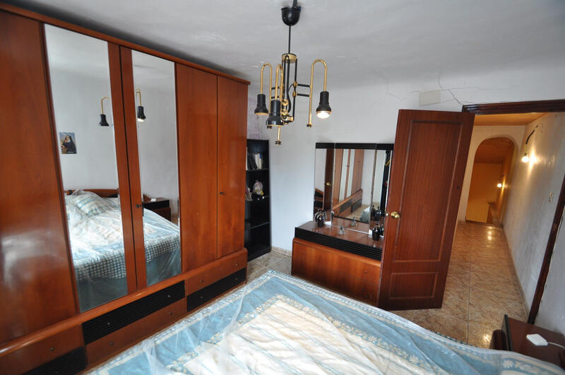 4 Schlafzimmer Stadthaus zu verkaufen