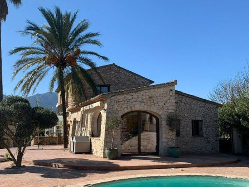 Villa en venta en Torrevieja, Alicante