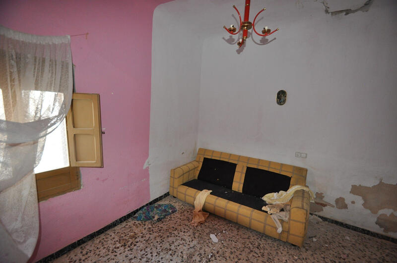 3 slaapkamer Gezinswoning Te koop