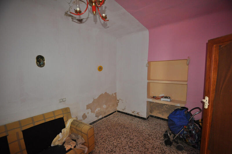 3 slaapkamer Gezinswoning Te koop