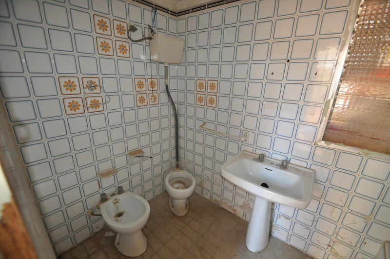 3 slaapkamer Gezinswoning Te koop