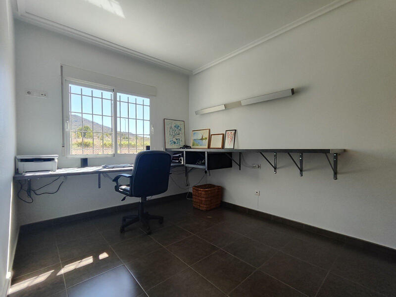 4 bedroom Villa for sale