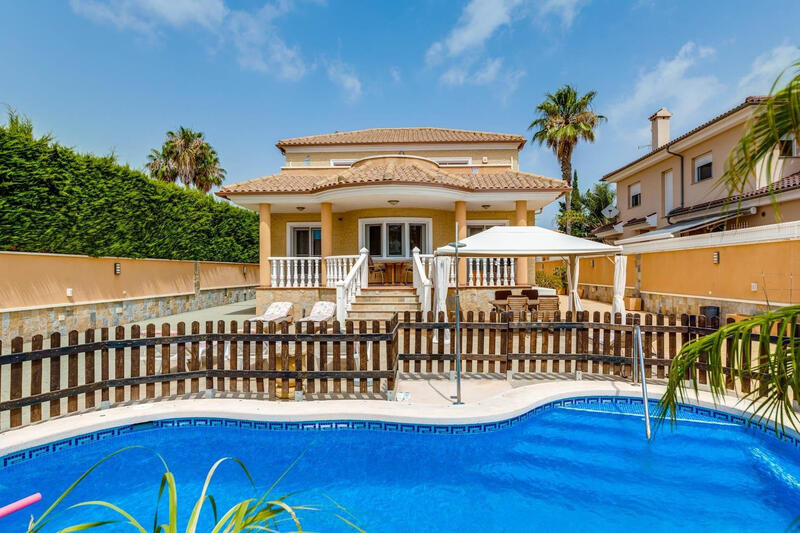 Villa en venta en San Javier, Murcia