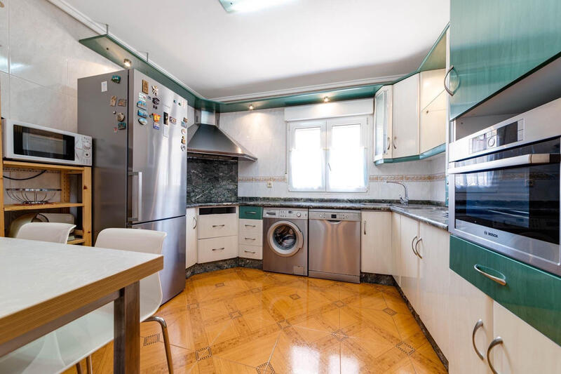 4 Schlafzimmer Villa zu verkaufen