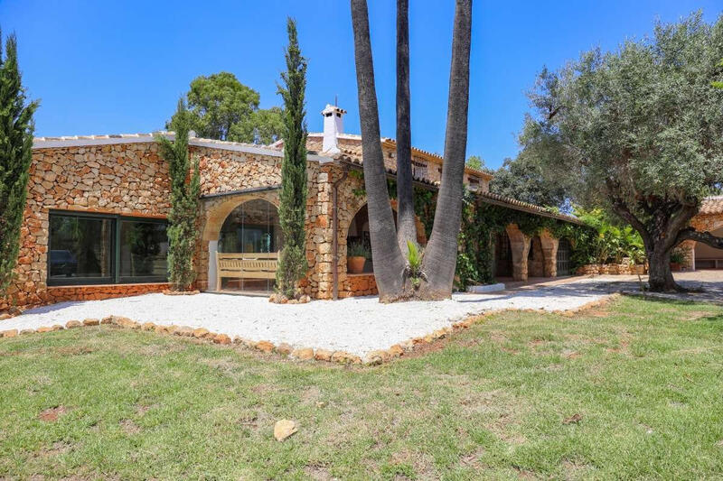 вилла продается в Torrevieja, Alicante