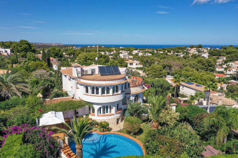 5 bedroom Villa for sale