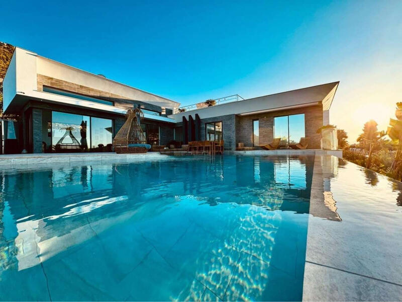 4 slaapkamer Villa Te koop