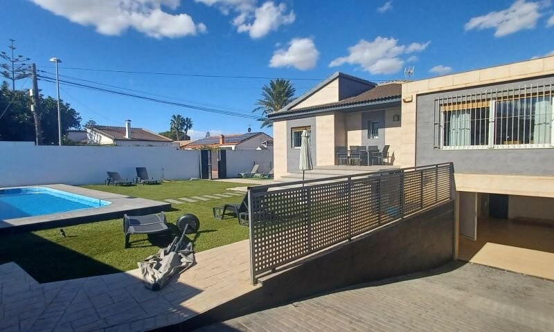 3 Cuarto Villa en venta