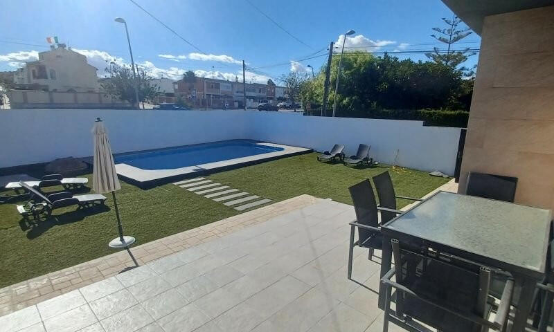 3 Cuarto Villa en venta