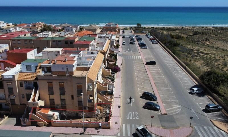 Villa en venta en Torrevieja, Alicante