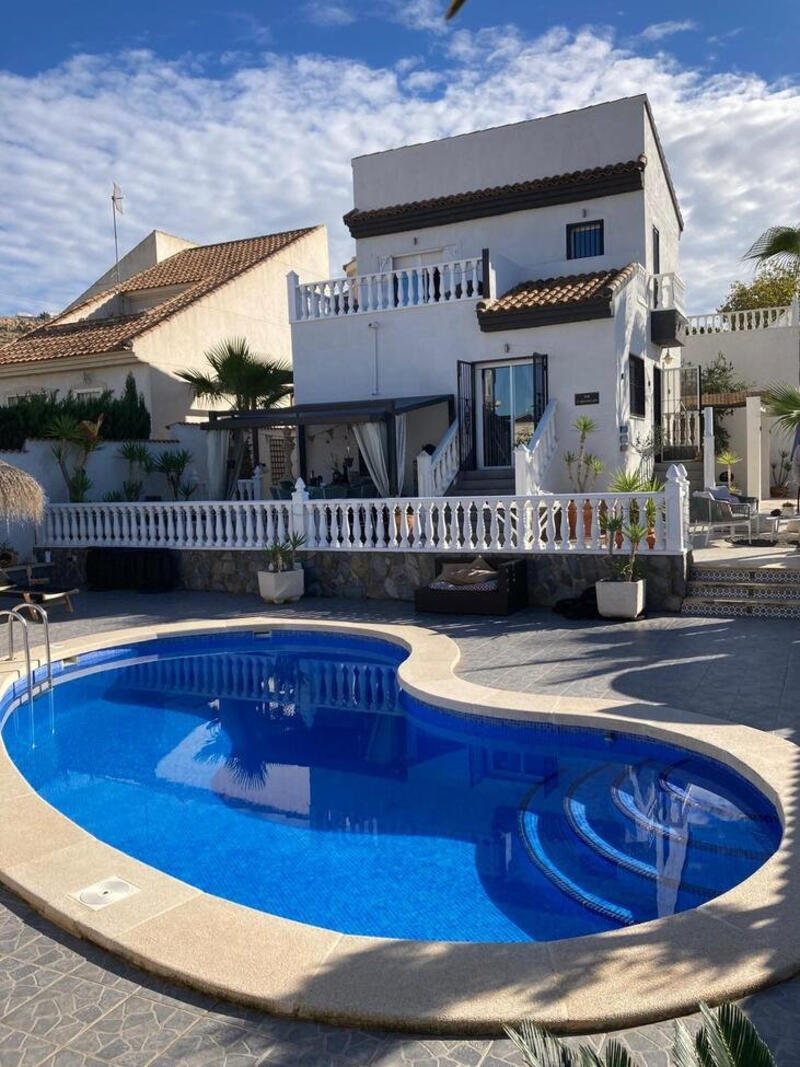 Villa til salgs i Benijófar, Alicante