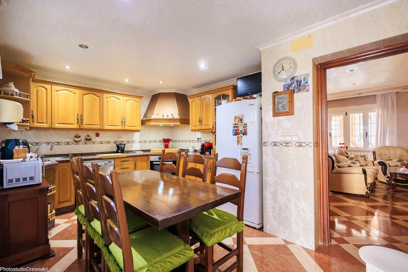 5 bedroom Villa for sale