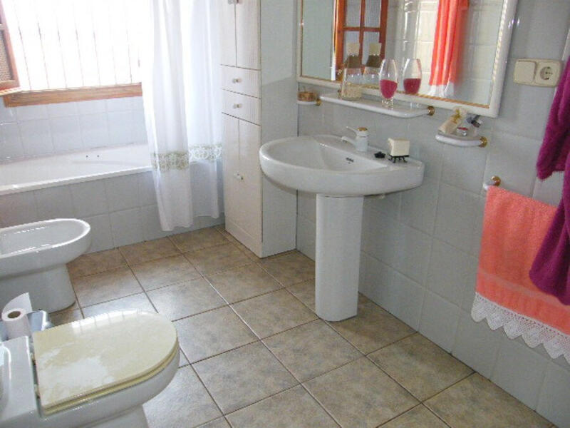 4 slaapkamer Landhuis Te koop