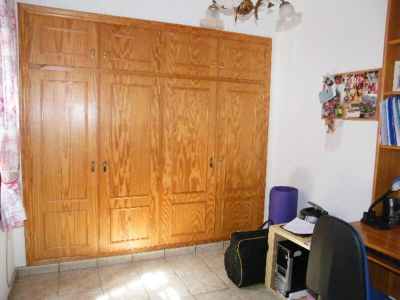 4 slaapkamer Landhuis Te koop