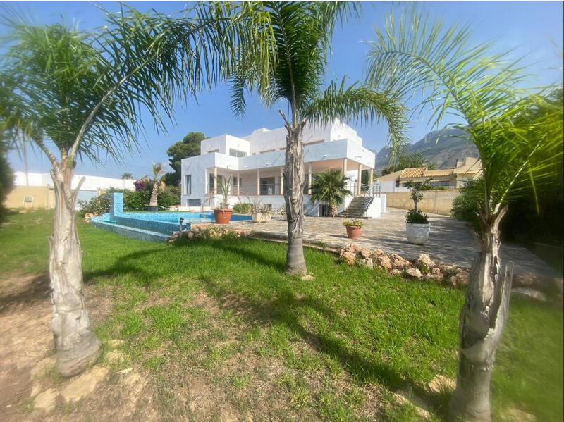 Villa en venta en Altea, Alicante