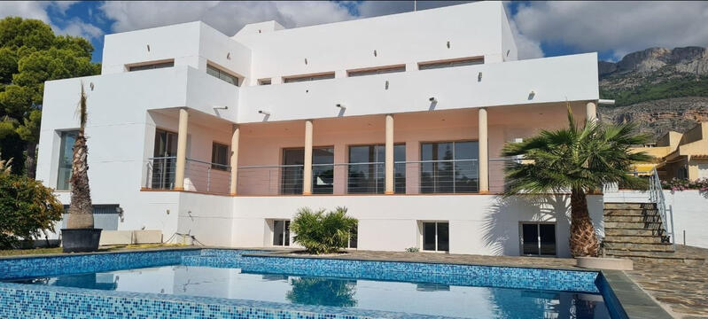 5 soveværelse Villa til salg