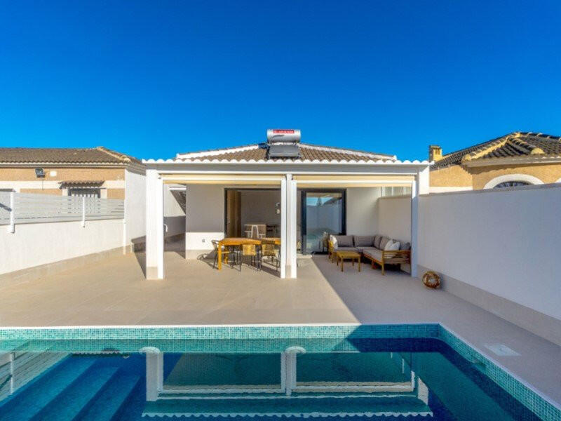 Villa en venta en Torrevieja, Alicante