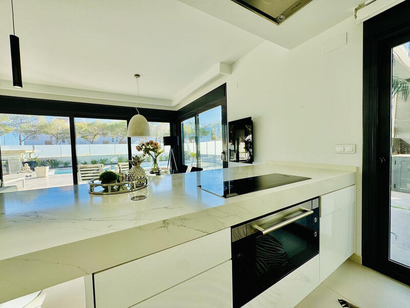 3 Cuarto Villa en venta
