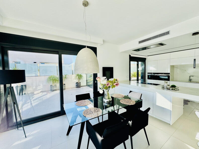 3 Cuarto Villa en venta