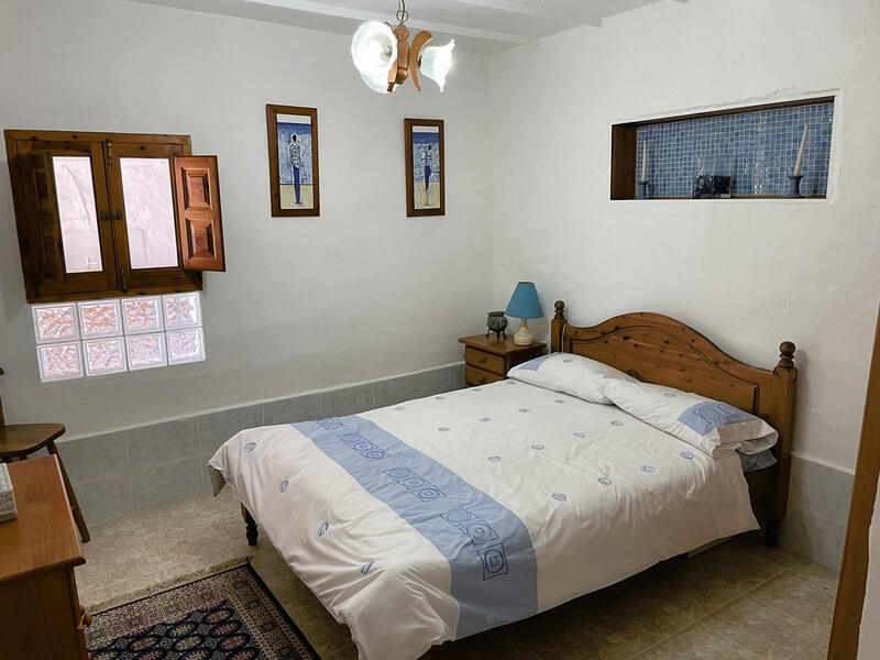 4 bedroom Country House for sale