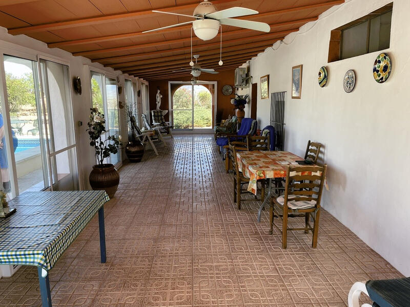 4 bedroom Country House for sale