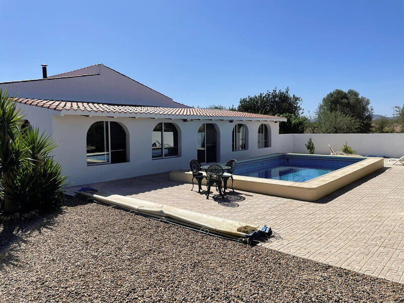 4 bedroom Country House for sale